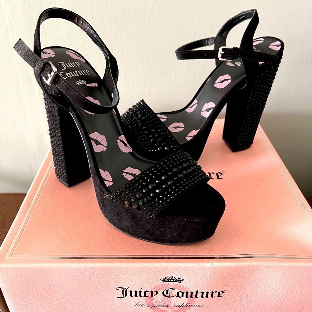 One Pair Black Juicy Couture chunk heel dress shoes Woman’s Size 8